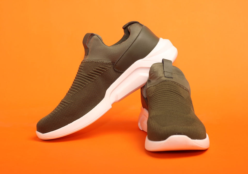 BNT Urban Low black and white