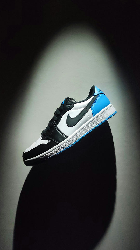 BNT Shadow Runner black and blue shoe